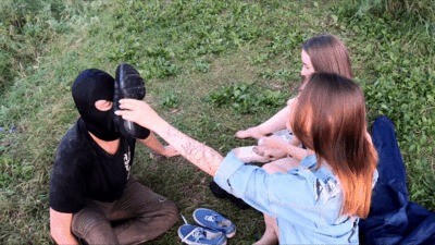 Alisa And Diana – Neighborhood – Dirty Sneakers Supremacy – Main And Gopro Camera